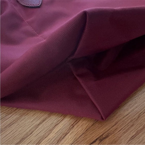 Longchamp Le Pliage Horse Top Handle Bag S in Burgundy - Picture 4 of 10